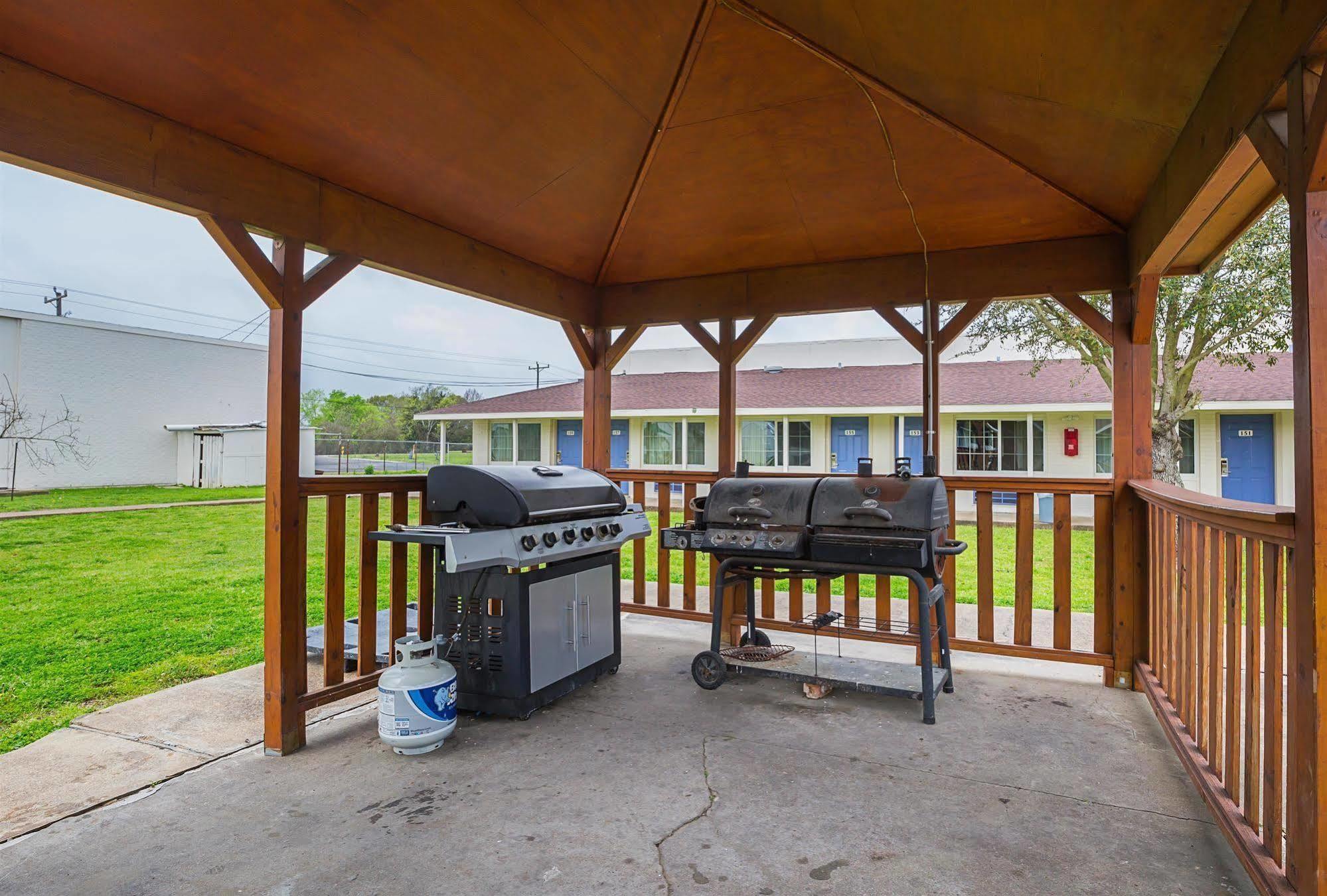 Motel 6-Madisonville, Tx Экстерьер фото