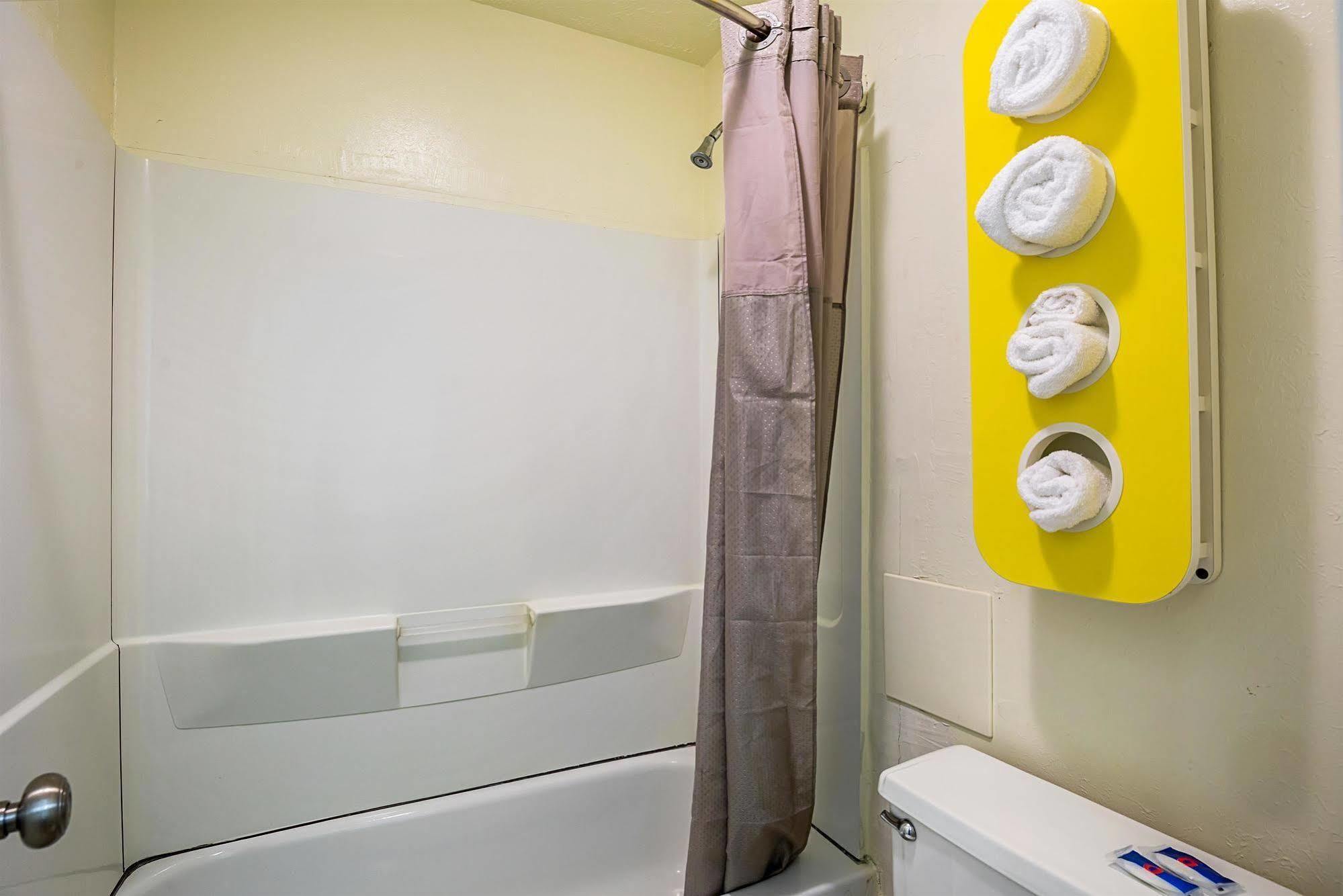 Motel 6-Madisonville, Tx Экстерьер фото