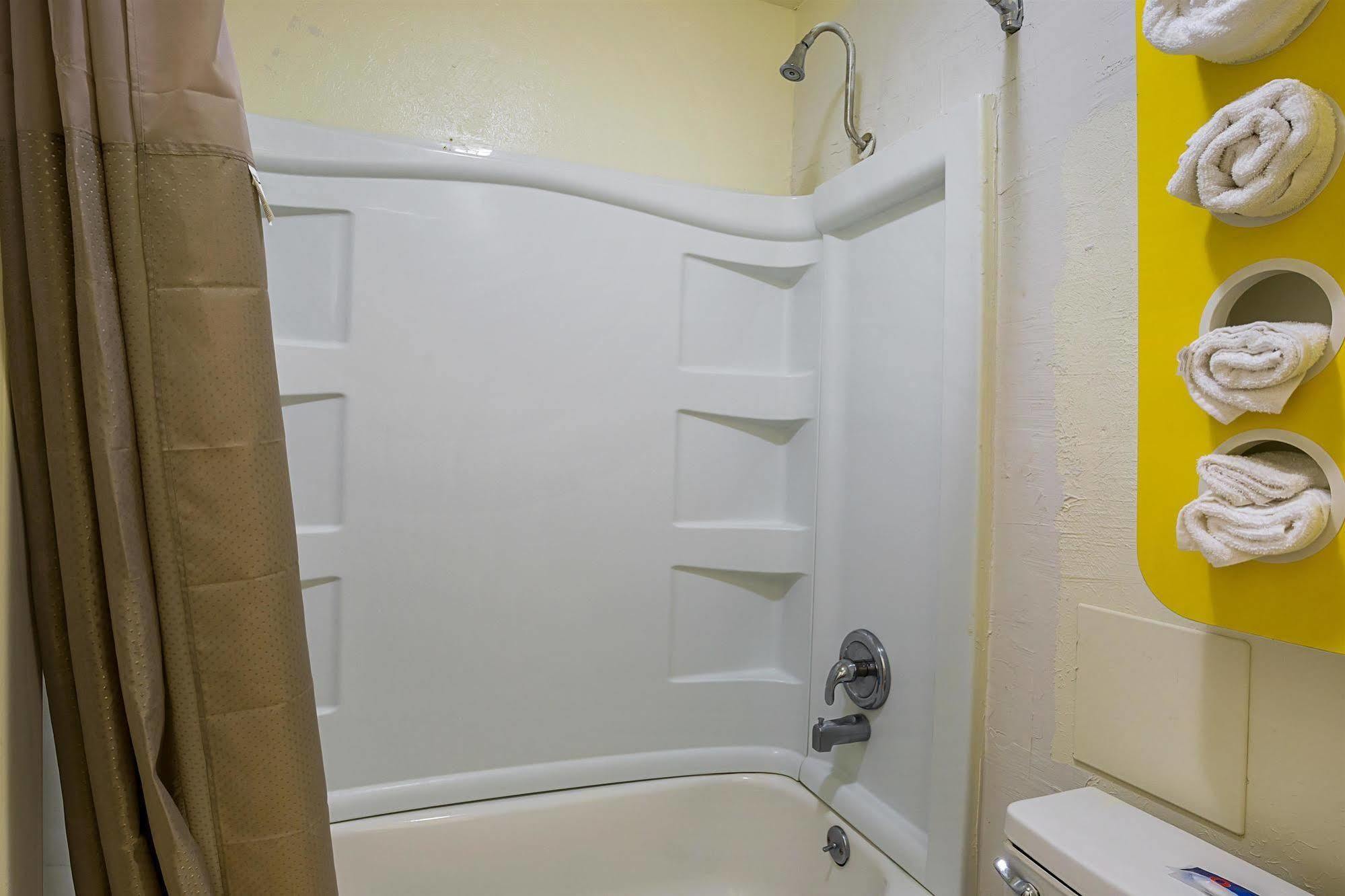 Motel 6-Madisonville, Tx Экстерьер фото