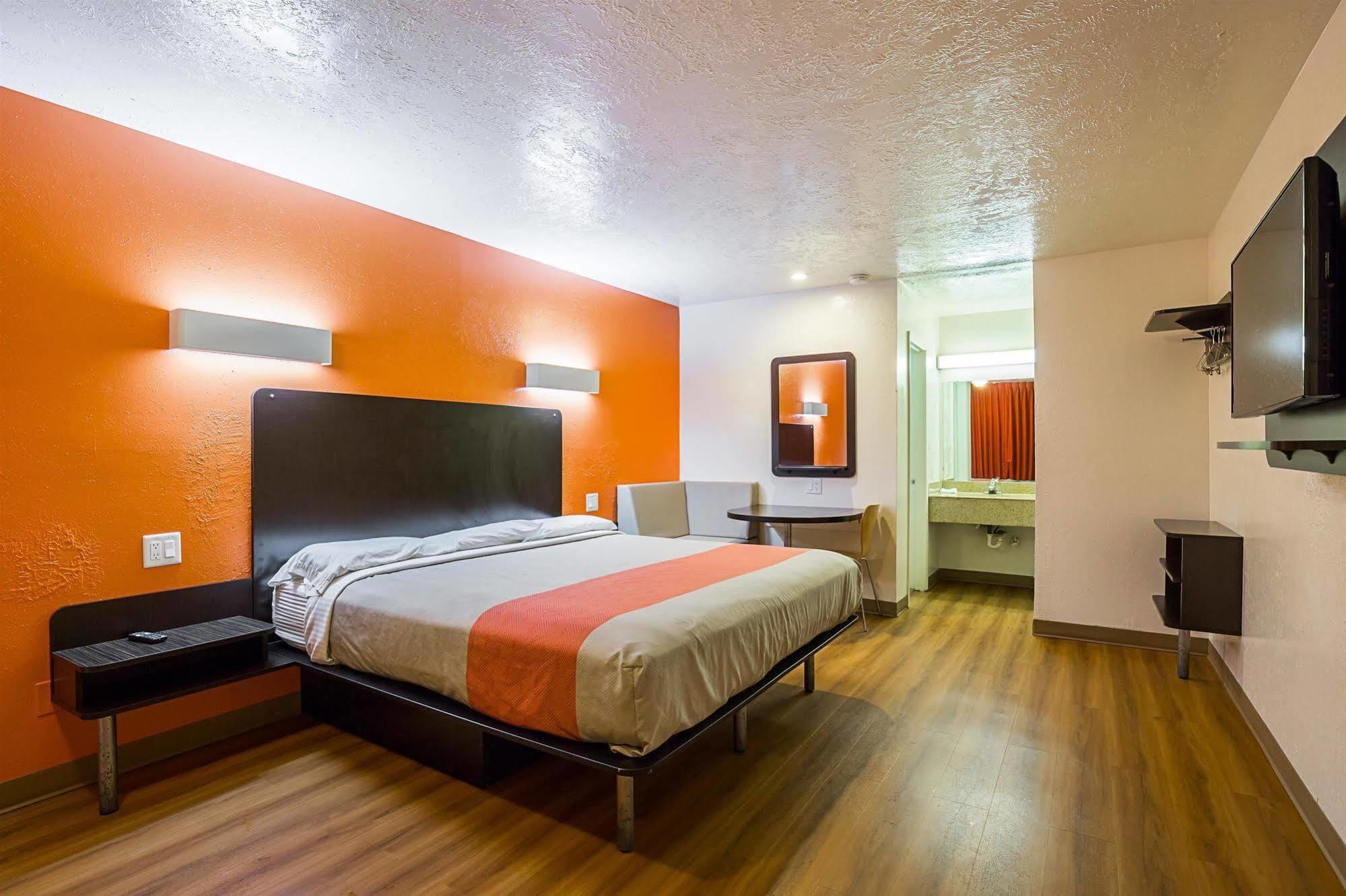 Motel 6-Madisonville, Tx Экстерьер фото